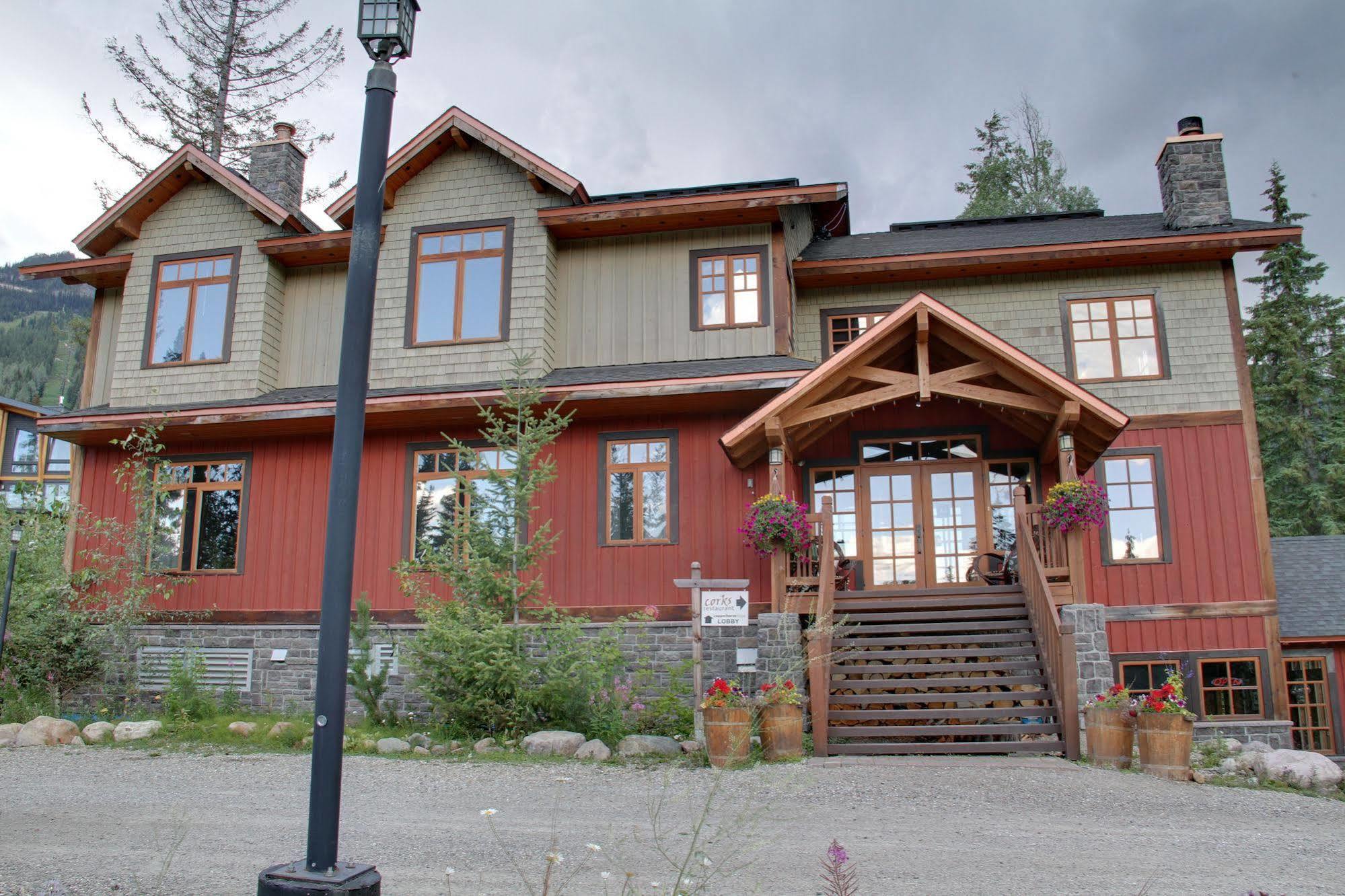 Copper Horse Lodge Golden Dış mekan fotoğraf